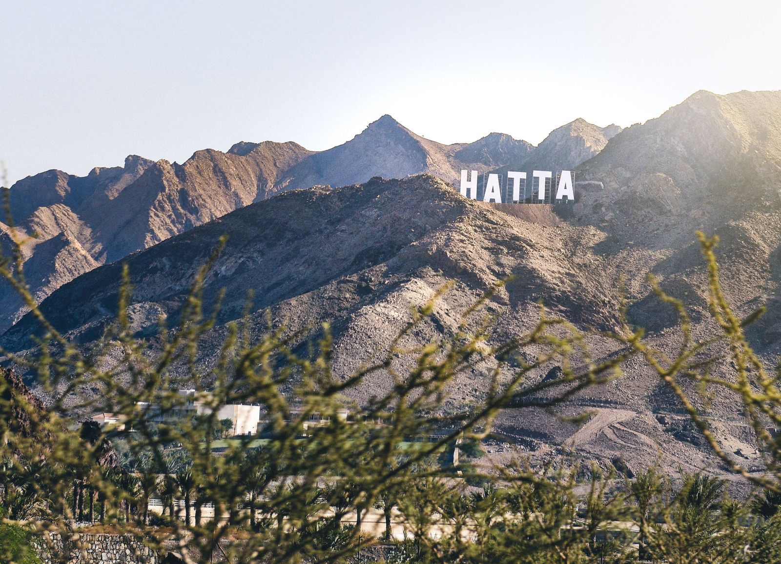 Photograph the Giant Hatta Sign
